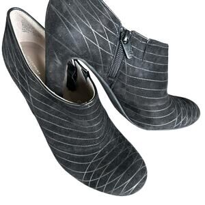 Rockport Women’s Walkability Heeled Black Suede Booties
